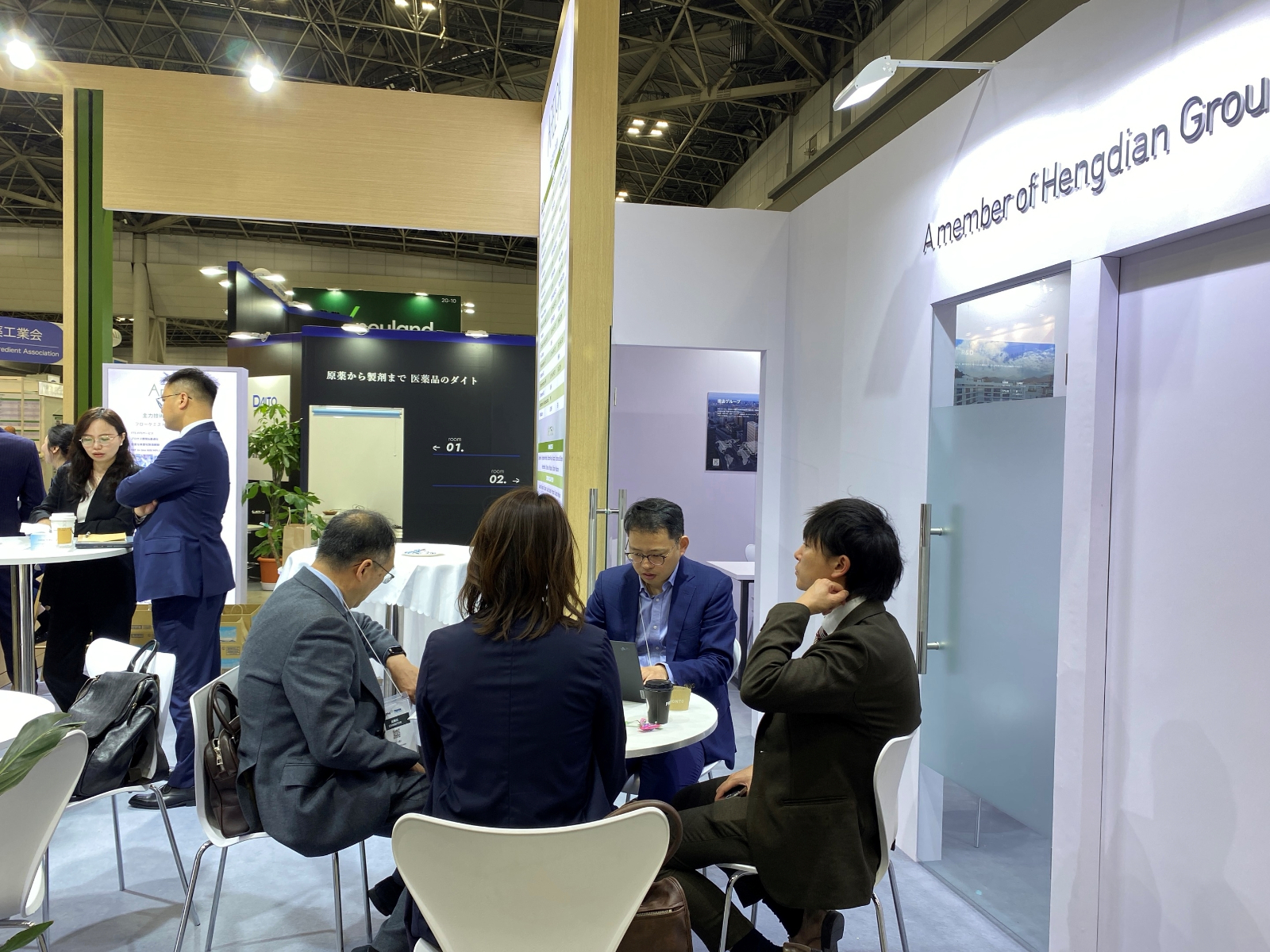 展会现场2.jpg